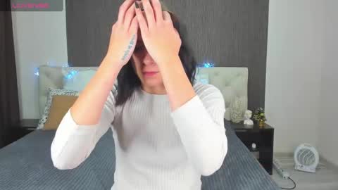 emy__angel online show from December 30, 2024, 3:36 am