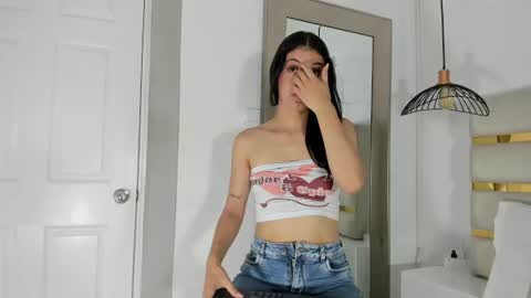 Snapshot of emy_ferrer_ chatting on July 11, 2026, 4:32 pm EMY FERRER online show from July 11, 2026, 4:32 pm