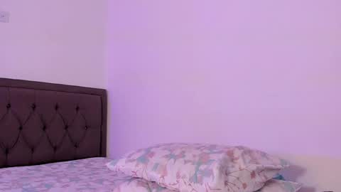 Snapshot of emy_zapatastar chatting on December 10, 2024, 3:52 am Emiliana online show from December 10, 2024, 3:52 am