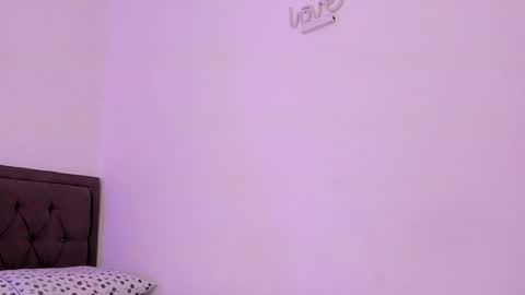 Snapshot of emy_zapatastar chatting on December 17, 2024, 12:45 am Emiliana online show from December 17, 2024, 12:45 am