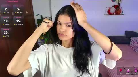 emycarver09 online show from November 25, 2025, 11:32 am