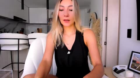 Snapshot of emyconneer chatting on January 25, 2025, 1:52 pm emyconneer online show from January 25, 2025, 1:52 pm