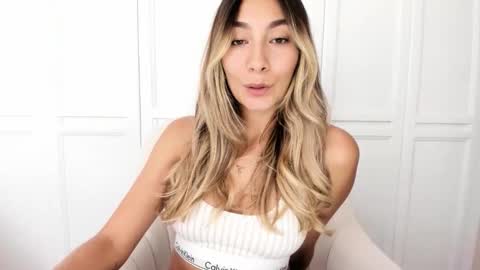 emyconneer online show from January 10, 2026, 5:26 pm