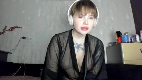 emydeliro online show from May 24, 2026, 8:36 pm