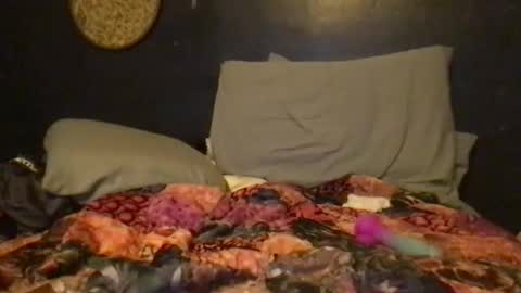 Snapshot of enbythrob chatting on February 6, 2026, 4:39 am enbythrob online show from February 6, 2026, 4:39 am