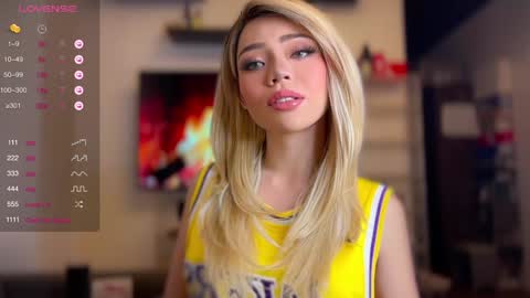 Snapshot of enchatressdixie chatting on December 16, 2024, 11:28 pm dixie online show from December 16, 2024, 11:28 pm