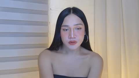 Snapshot of endless_lover22 chatting on December 16, 2025, 12:43 pm sahara love online show from December 16, 2025, 12:43 pm