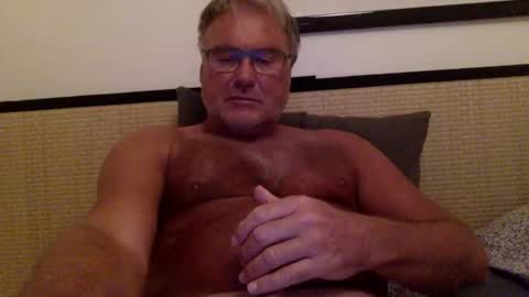 Snapshot of endurado chatting on October 2, 2025, 7:43 pm endurado online show from October 2, 2025, 7:43 pm