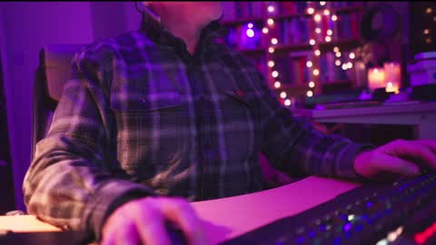 Snapshot of energybra chatting on January 25, 2025, 11:11 pm uk online show from January 25, 2025, 11:11 pm