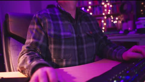 Snapshot of energybra chatting on January 26, 2025, 2:14 am uk online show from January 26, 2025, 2:14 am