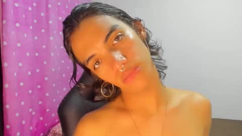 Snapshot of engel20042001 chatting on December 14, 2024, 4:01 am engel20042001 online show from December 14, 2024, 4:01 am