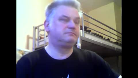 englishguysurrey online show from January 1, 2025, 8:45 am