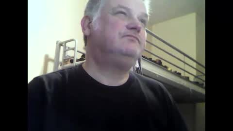 englishguysurrey online show from February 6, 2026, 10:13 pm