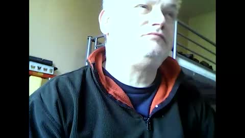 englishguysurrey online show from March 31, 2026, 7:20 am