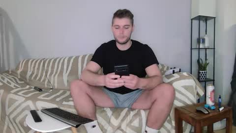 Snapshot of englishladxxx chatting on January 23, 2025, 9:50 pm Englishladxxx online show from January 23, 2025, 9:50 pm