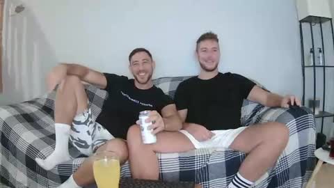 Snapshot of englishladxxx chatting on July 18, 2026, 4:11 pm Englishladxxx online show from July 18, 2026, 4:11 pm