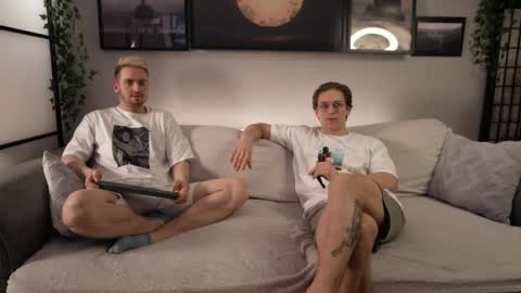 Snapshot of enjohnny chatting on March 7, 2025, 4:22 pm Johnny online show from March 7, 2025, 4:22 pm