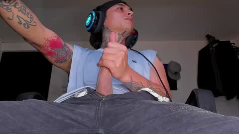 Snapshot of enjoymycock99 chatting on December 4, 2024, 1:09 pm enjoymycock99 online show from December 4, 2024, 1:09 pm