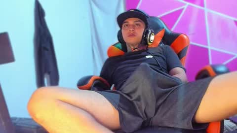 Snapshot of enjoymycock99 chatting on March 2, 2026, 5:08 am enjoymycock99 online show from March 2, 2026, 5:08 am