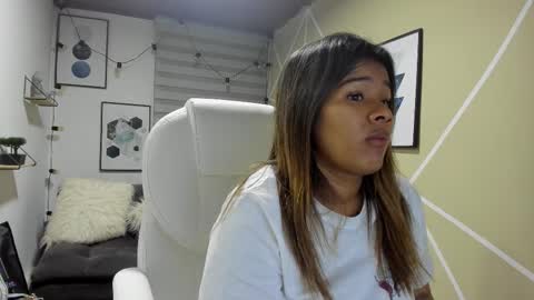 Snapshot of enma_clark chatting on November 4, 2025, 4:00 am Enma clark online show from November 4, 2025, 4:00 am