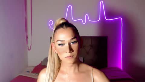 Enma Rojas online show from December 6, 2024, 1:07 am