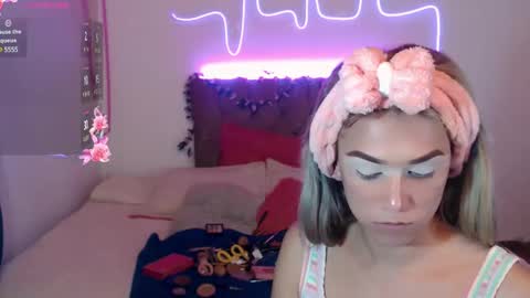 Enma Rojas online show from December 19, 2024, 3:52 pm