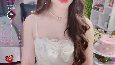 Enmilia online show from May 9, 2026, 5:56 am