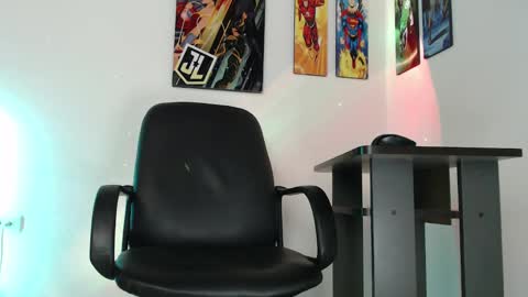 enriblack92 online show from December 29, 2024, 3:54 am