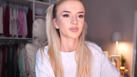 entya online show from October 13, 2025, 6:35 am