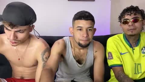 Snapshot of enyel_100 chatting on March 12, 2026, 6:41 am enyel_100 online show from March 12, 2026, 6:41 am