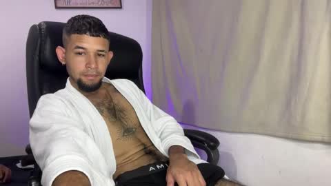 Snapshot of enyel_100 chatting on April 9, 2026, 3:39 pm enyel_100 online show from April 9, 2026, 3:39 pm