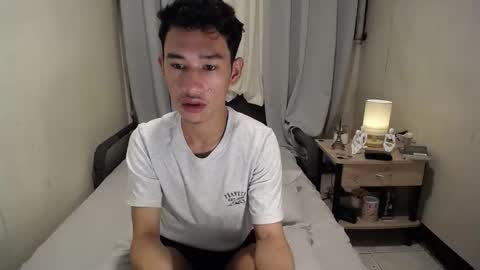 Snapshot of enzinoxx2024 chatting on October 22, 2025, 6:51 pm enzo online show from October 22, 2025, 6:51 pm