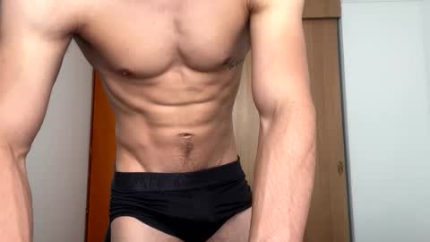 enzo_savage online show from April 4, 2026, 7:22 pm