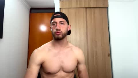 enzo_savage online show from April 15, 2026, 7:58 pm