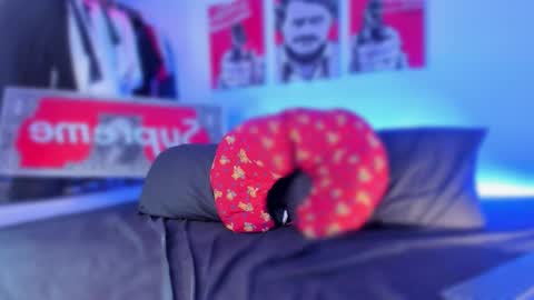 Snapshot of eren_blade_ chatting on December 14, 2025, 2:39 am Tht BOSS Eren online show from December 14, 2025, 2:39 am