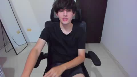 eren_tatakae online show from May 18, 2026, 3:02 am