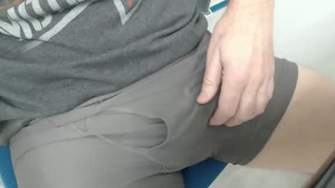 eric100eric100 online show from February 2, 2026, 8:51 pm