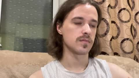 Snapshot of eric_blond chatting on November 11, 2025, 5:24 pm Eric online show from November 11, 2025, 5:24 pm