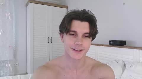 Eric Crush online show from March 16, 2026, 5:44 am