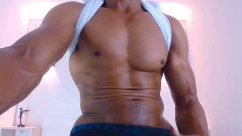 Snapshot of eric_latino chatting on January 17, 2025, 7:30 am Eric Latino online show from January 17, 2025, 7:30 am