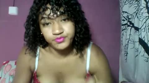 Snapshot of erica0586 chatting on October 27, 2025, 10:52 am erica0586 online show from October 27, 2025, 10:52 am