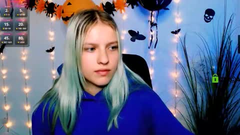 Snapshot of erica_breeze chatting on October 28, 2025, 10:01 pm your dear Erica online show from October 28, 2025, 10:01 pm