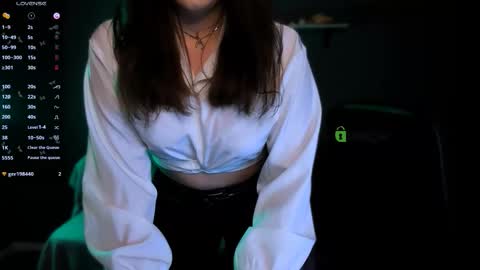 Snapshot of erica_breeze chatting on November 10, 2025, 8:52 pm your dear Erica online show from November 10, 2025, 8:52 pm