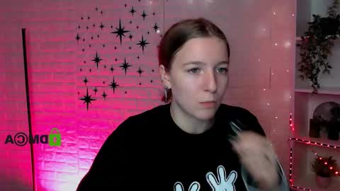 erica_murray online show from November 26, 2025, 10:27 am