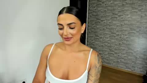 Riaaa online show from July 24, 2026, 3:43 pm