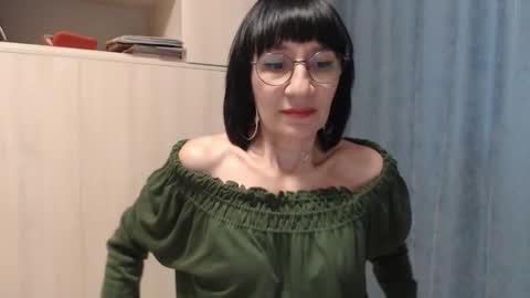 ericablack8 online show from February 10, 2026, 1:37 pm