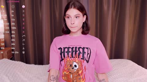 Snapshot of ericaglam chatting on December 9, 2024, 11:15 am Erica online show from December 9, 2024, 11:15 am