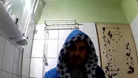 Snapshot of ericboy32 chatting on January 3, 2025, 12:43 am eric online show from January 3, 2025, 12:43 am