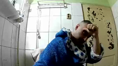 Snapshot of ericboy32 chatting on January 3, 2025, 4:33 am eric online show from January 3, 2025, 4:33 am