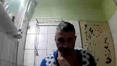 Snapshot of ericboy32 chatting on January 4, 2025, 8:59 pm eric online show from January 4, 2025, 8:59 pm